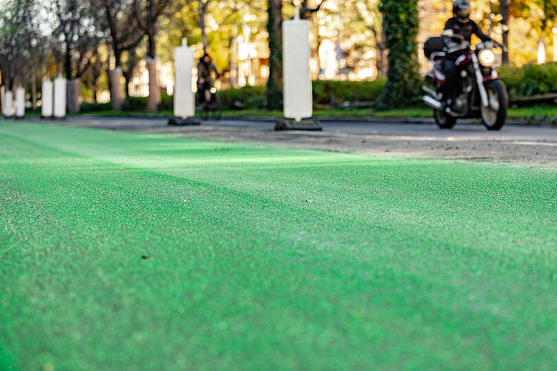 Nahansicht des eingebauten Asphalts.