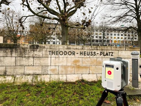 3D-Laserscanner bei Vermessungsarbeiten am Theodor-Heuss-Platz