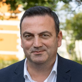 Porträtfoto von Urban Aykal