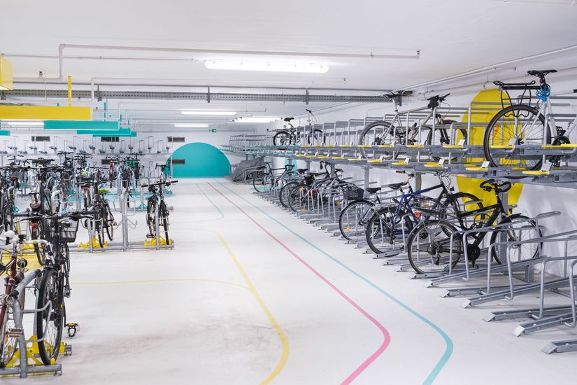 Fahrradparkhaus von innen