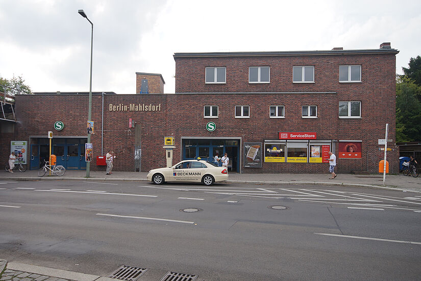 Ansicht des Bahnhofgebäudes Mahlsdorf