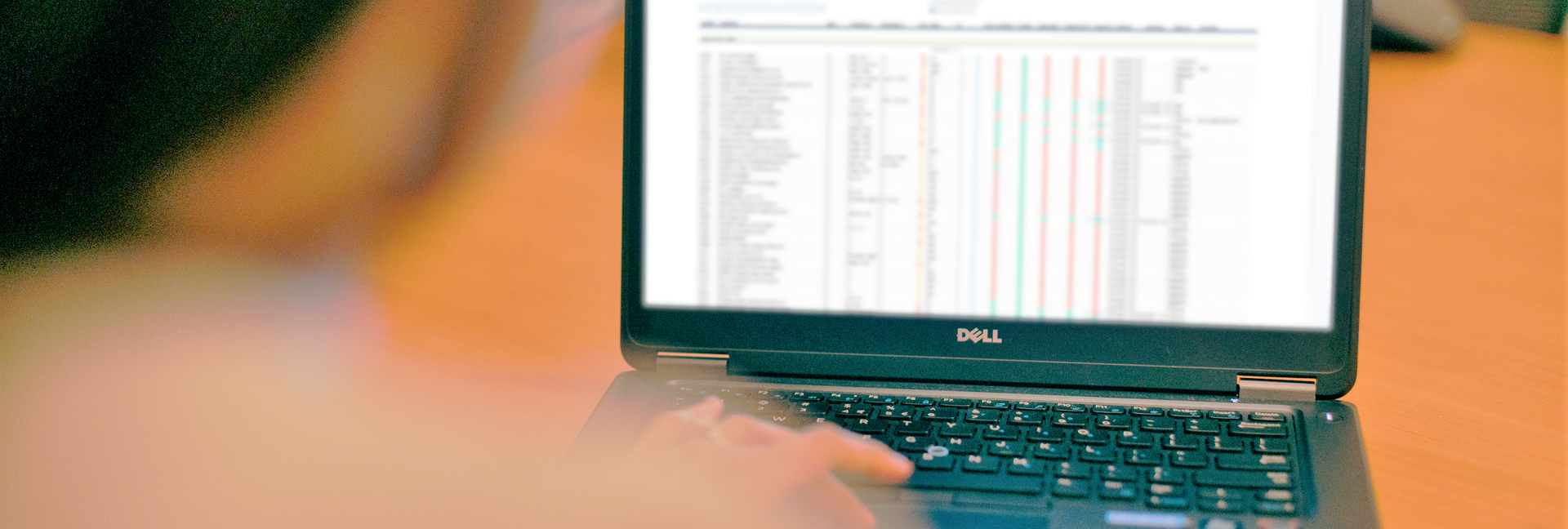 Laptop mit Darstellung der Datenbank infraVelo