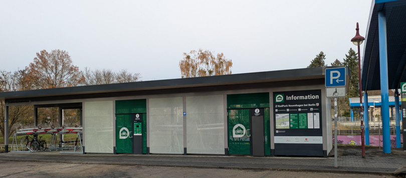 Fahrradabstellanlage am S Neuenhagen