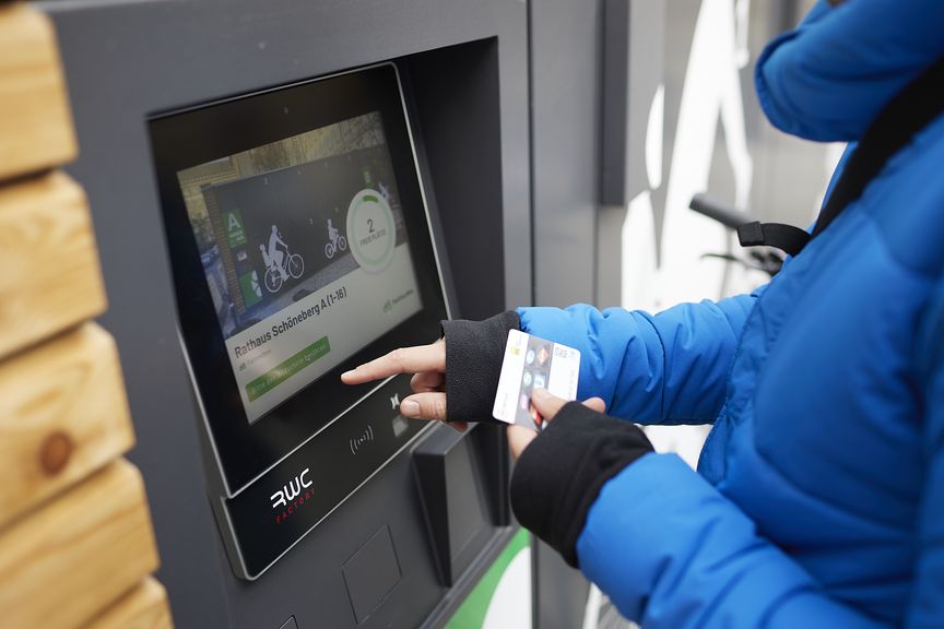 Bedienung ParkYourBike Terminal Fahrradboxen