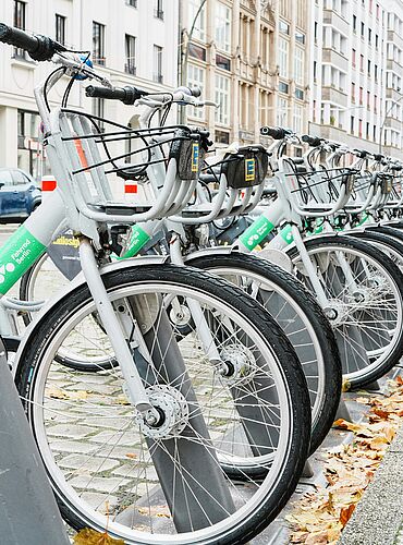 Sharing-Bikes an einer Station in Berlin, Foto: Georg Baumann