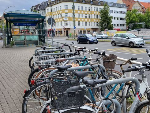 Fahrradbügel am U-Bahnhof Alt-Tegl in Reinickendorf
