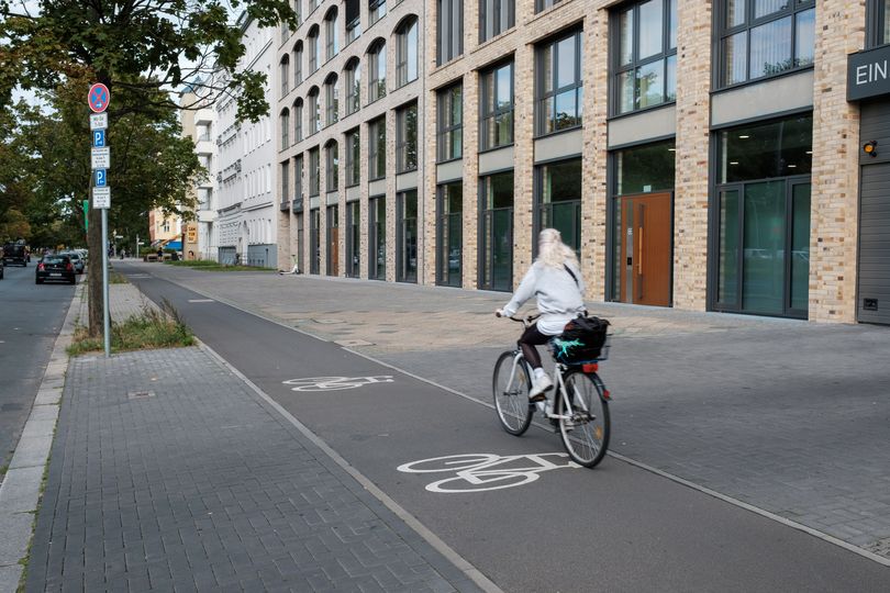 Hochbordradweg in der Seestraße