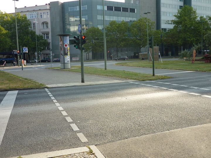 Straßenquerung Bundesallee Güntzelstraße