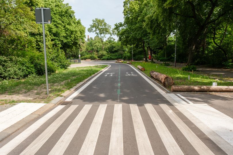 Zweirichtungsradweg am Görlitzer Ufer