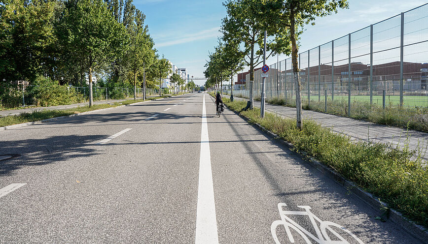 Radfahrstreifen auf der Hermann-Dorner-Allee