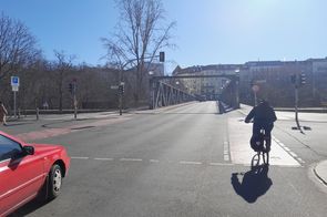 Verkehr auf der Langenscheidtstraße