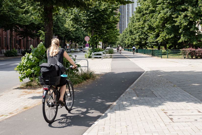 Sanierter Radweg auf der Oranienstraße