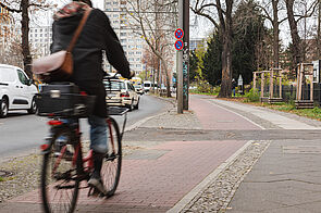 Radweg Möllendorffstraße auf Höhe Pfarrhaus Alt-Lichtenberg