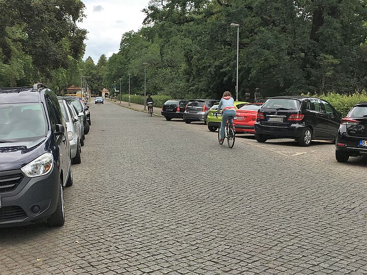 Kopfsteinpflaster Ossietzkystraße in Niederschönhausen