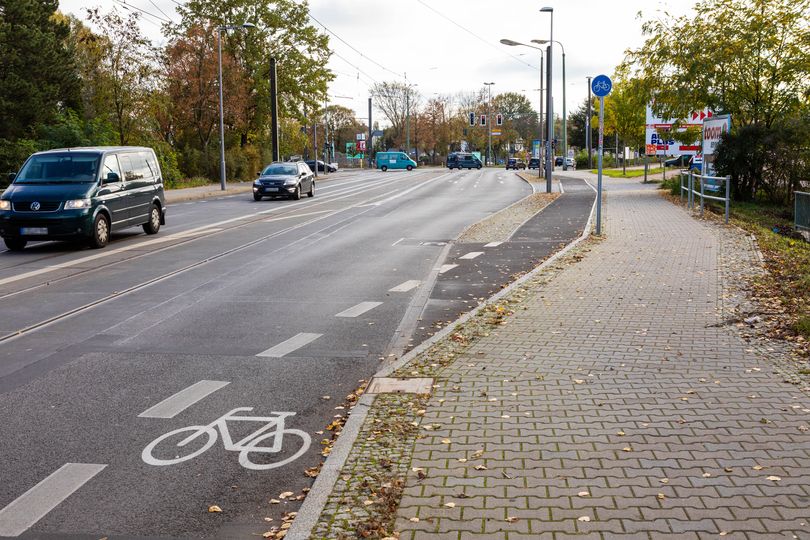 Fahrrad Schutzstreifen entlang Bellevuestraße Brandenburgplatz Fürstenwalder-Damm