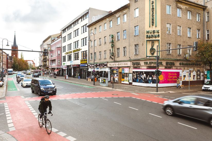 Kreuzungsbereich Karl-Marx-Straße Höhe Thomasstraße