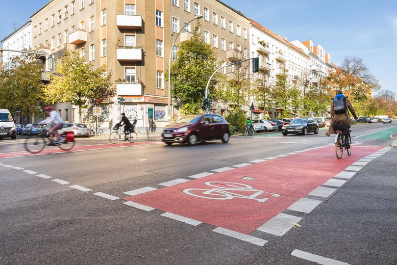 Markierter Radfahrstreifen Proskauer Straße Friedrichshain