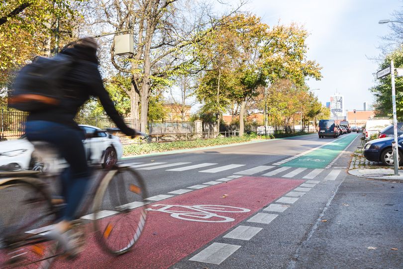 Markierter Radfahrstreifen Proskauer Straße