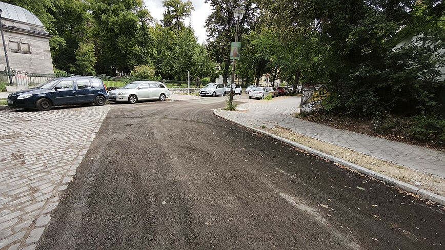 Wilhelm-Kuhr-Straße mit neuer Asphaltierung