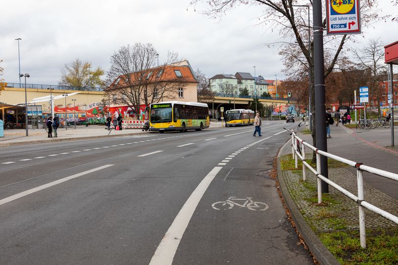 Radfahrstreifen Weitlingstraße Höhe S-Bahnhof Lichtenberg