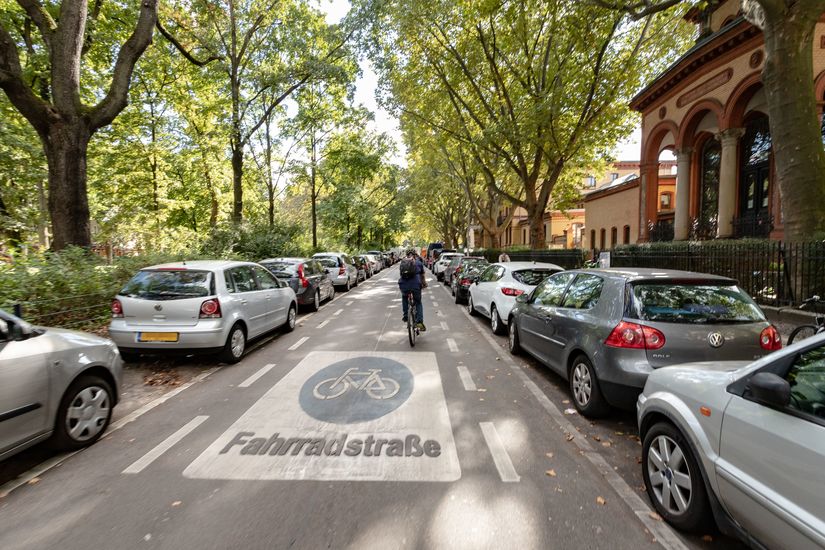 Fahrradfahrer auf einer Fahrradstraße