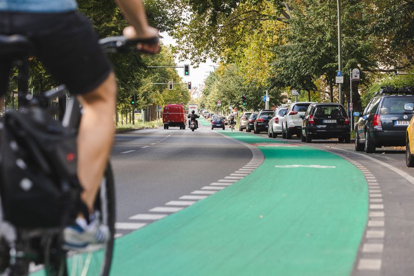 Markierter Radfahrstreifen Wisbyer Straße