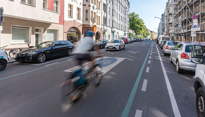 Neue Fahrradstraße in der Monumentenstraße