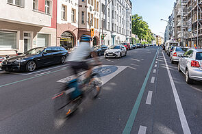 Neue Fahrradstraße in der Monumentenstraße