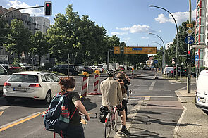Pop-up-Radfahrstreifen Petersburger Straße