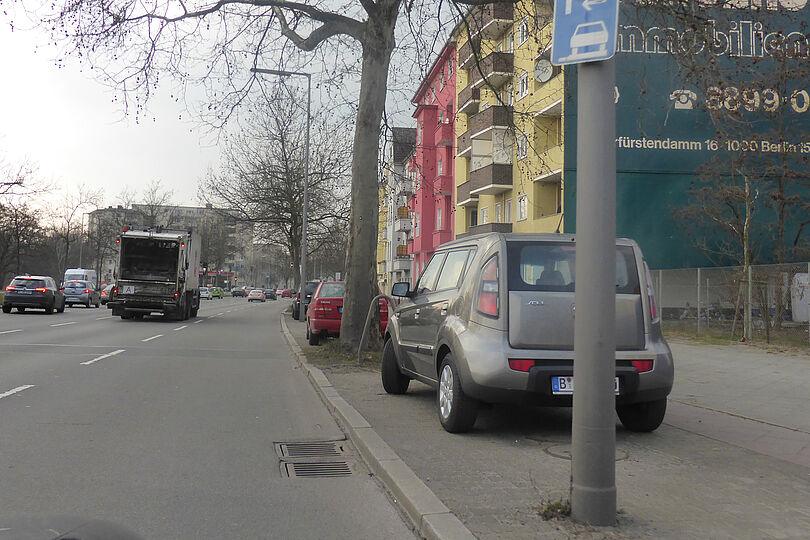 Verkehr auf Ruhlebener Straße