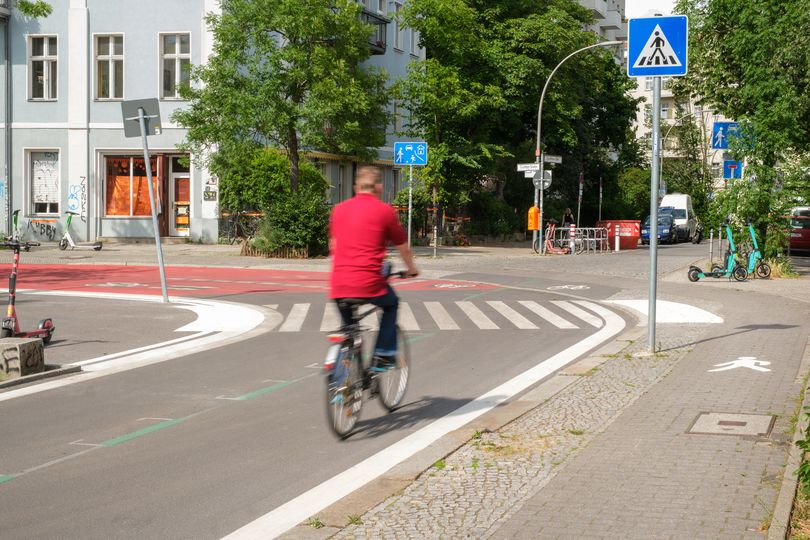 Neue Radverkehrsanlage Görlitzer Ufer