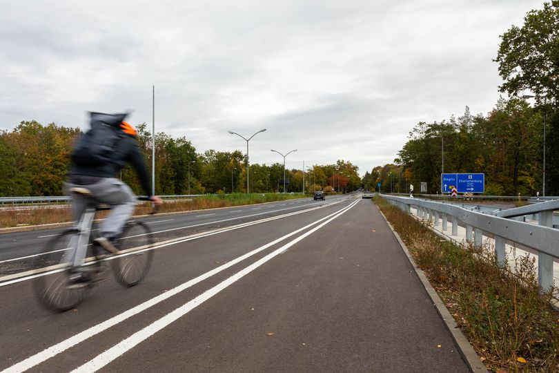 Radfahrstreifen Potsdamer Chaussee