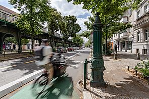 Geschützter Radfahrstreifen auf der Schönhauser Allee