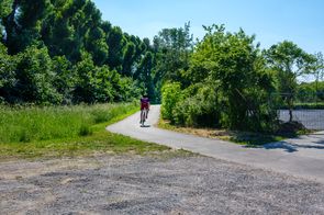 Sanierter Gehweg und Radweg Blankenburger Pflasterweg
