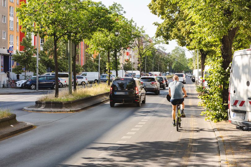 Radfahrstreifen auf Reinickendorfer Straße