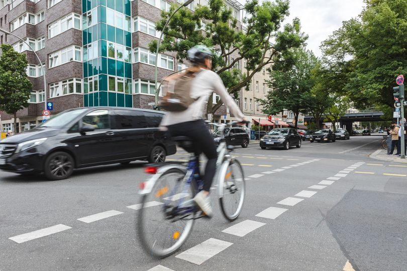 Radweg Abschnitt an Kreuzung Schlüterstraße