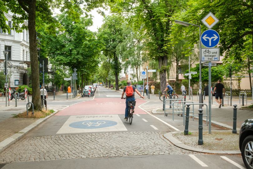 Belebte Fahrradstraße Handjerystraße Berlin