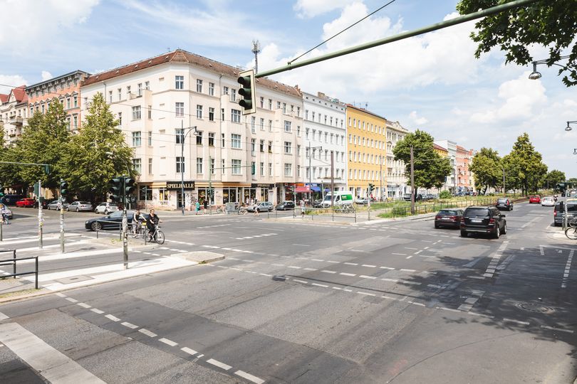 Verkehrssituation Greifswalder Straße auf Kreuzung