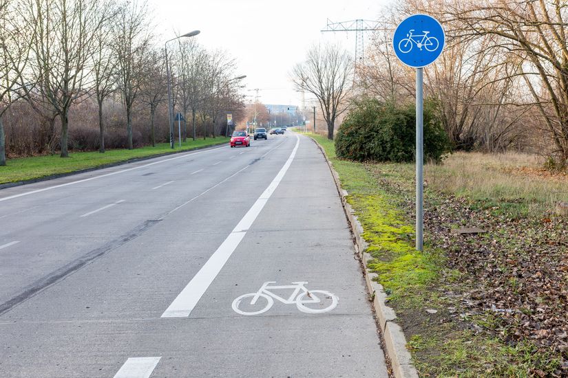 Radfahrstreifen entlang Wolfener Straße in Marzahn