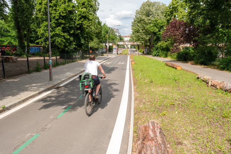 Zweirichtungsradweg Görlitzer Ufer