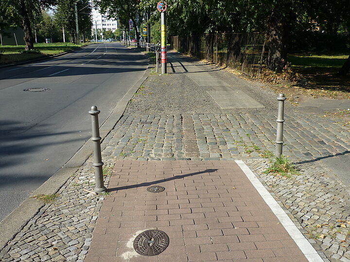 Unterbrochener Geh- und Radweg auf Möllendorffstraße