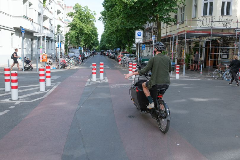 Kreuzung mit Modal Filter an der Weserstraße