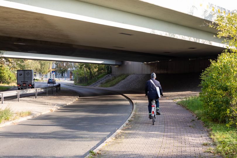 Fahrradfahrer Hochboardradweg Detmolder Straße