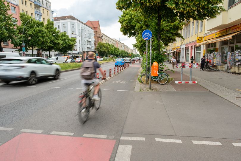 Radfahrstreifen an Frankfurter Allee