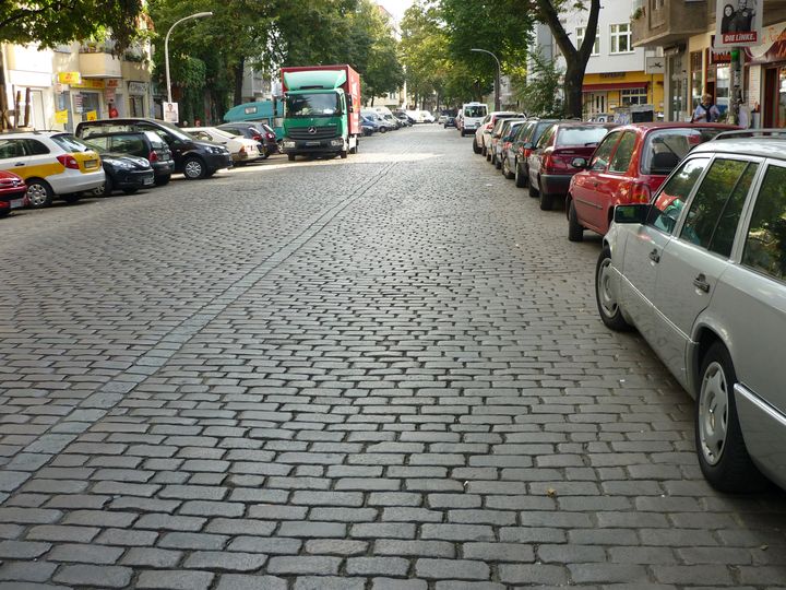 Kopfsteinpflaster auf Friedelstraße
