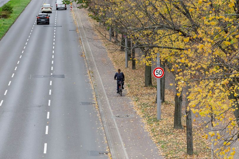 Radweg Adlergestell aus erhöhter Perspektive