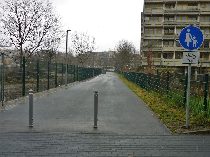 Rad- und Gehweg (Route) zwischen Buckower Damm und Christoph-Ruden-Straße